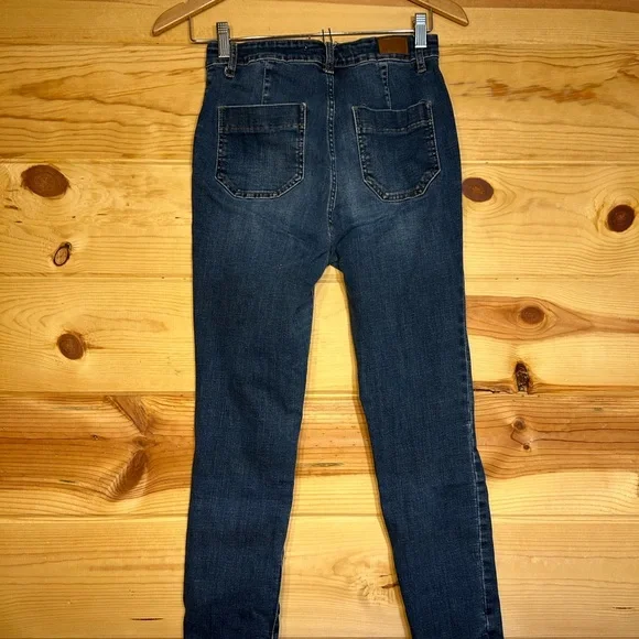 Judy Blue High Rise Blue Jeans with Modern Wash Button Fly Size 9/29 - Picture 2 of 8